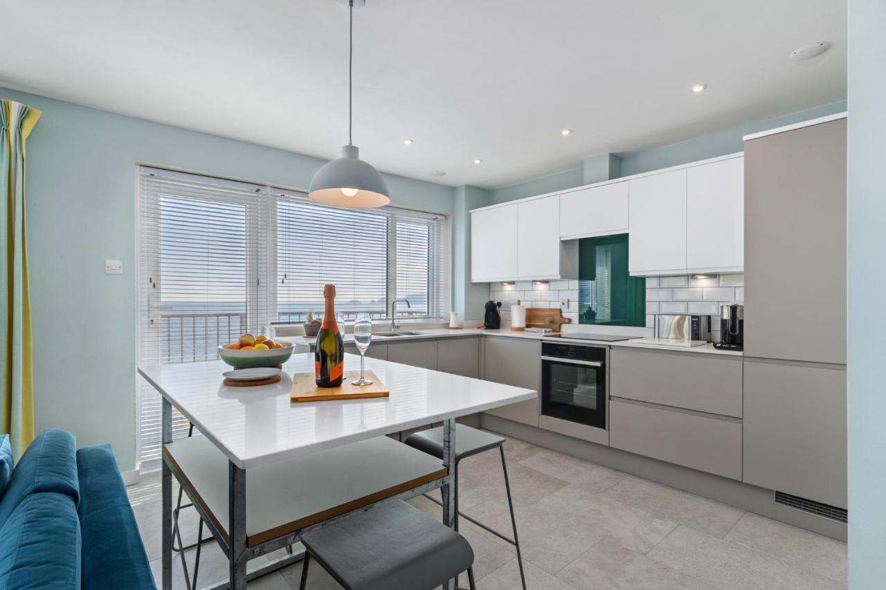 Dolphins Apartment - Spectacular Sea Views 桑德斯富特 外观 照片